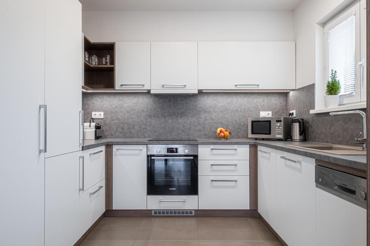 Apartmany Zabukem Mlynicky Dvur Екстер'єр фото